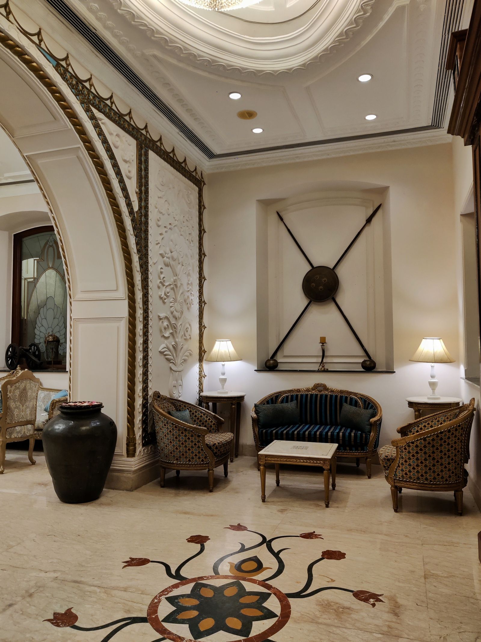 Hotel 5
