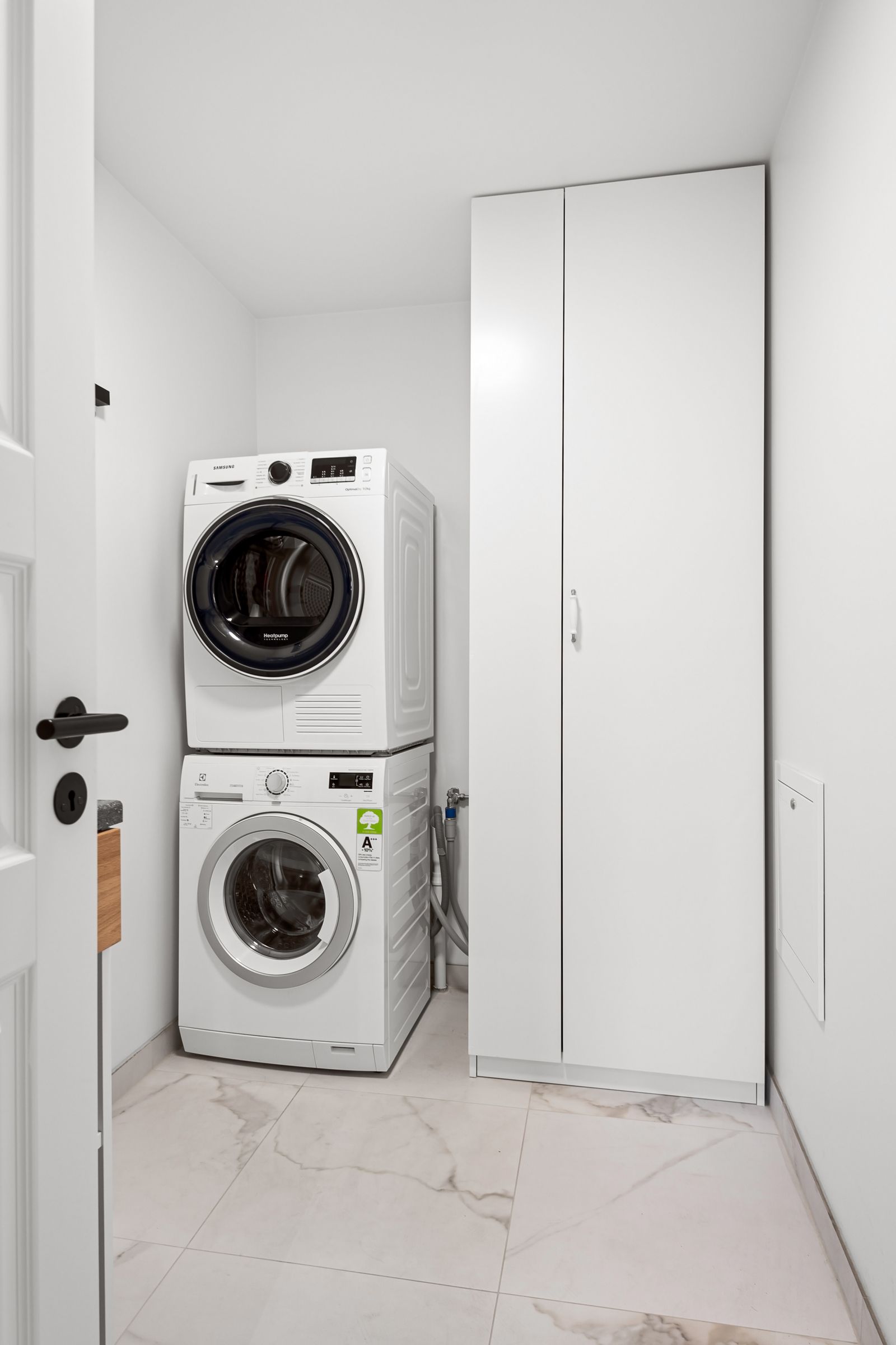 Laundry room 2