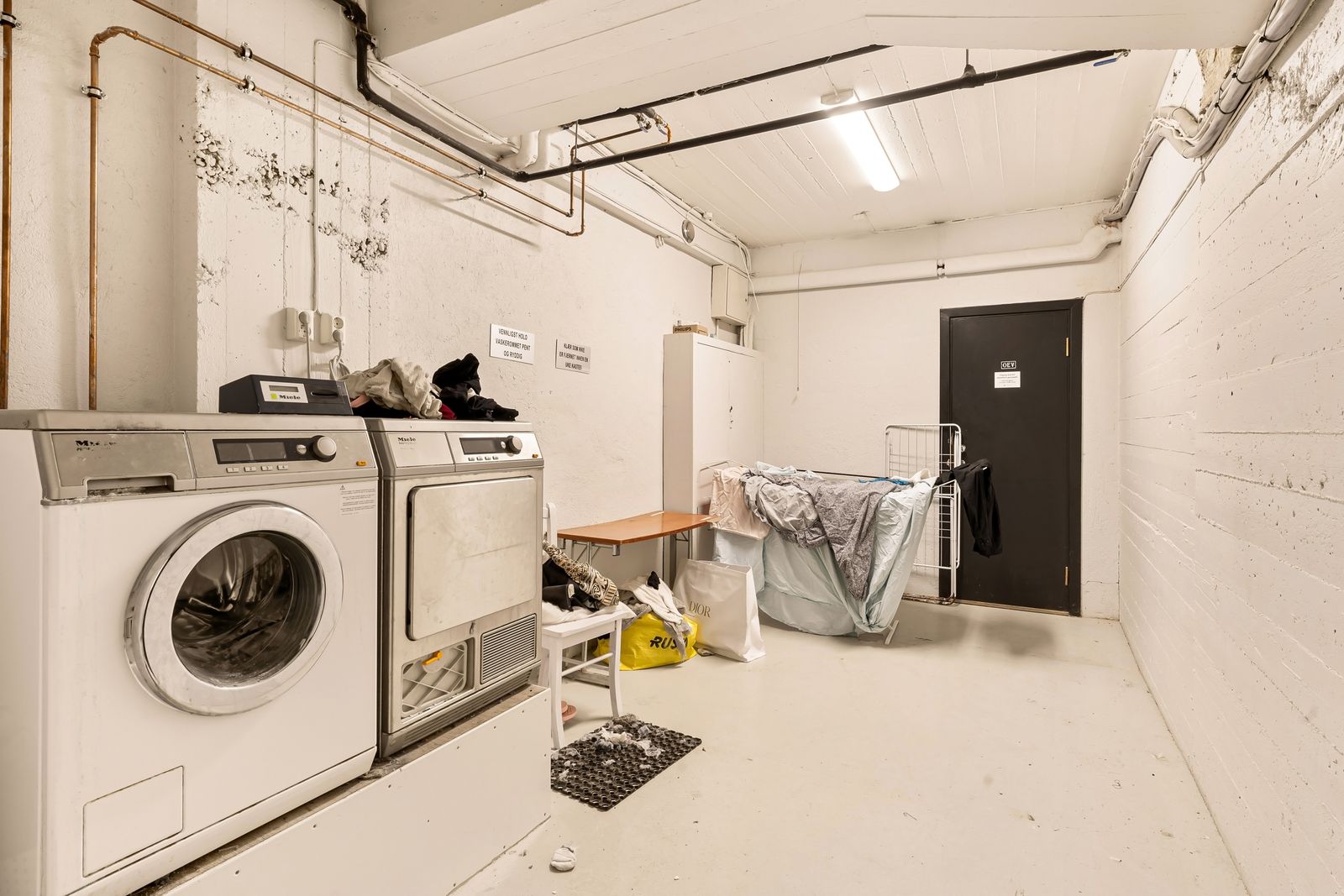 Laundry room 3