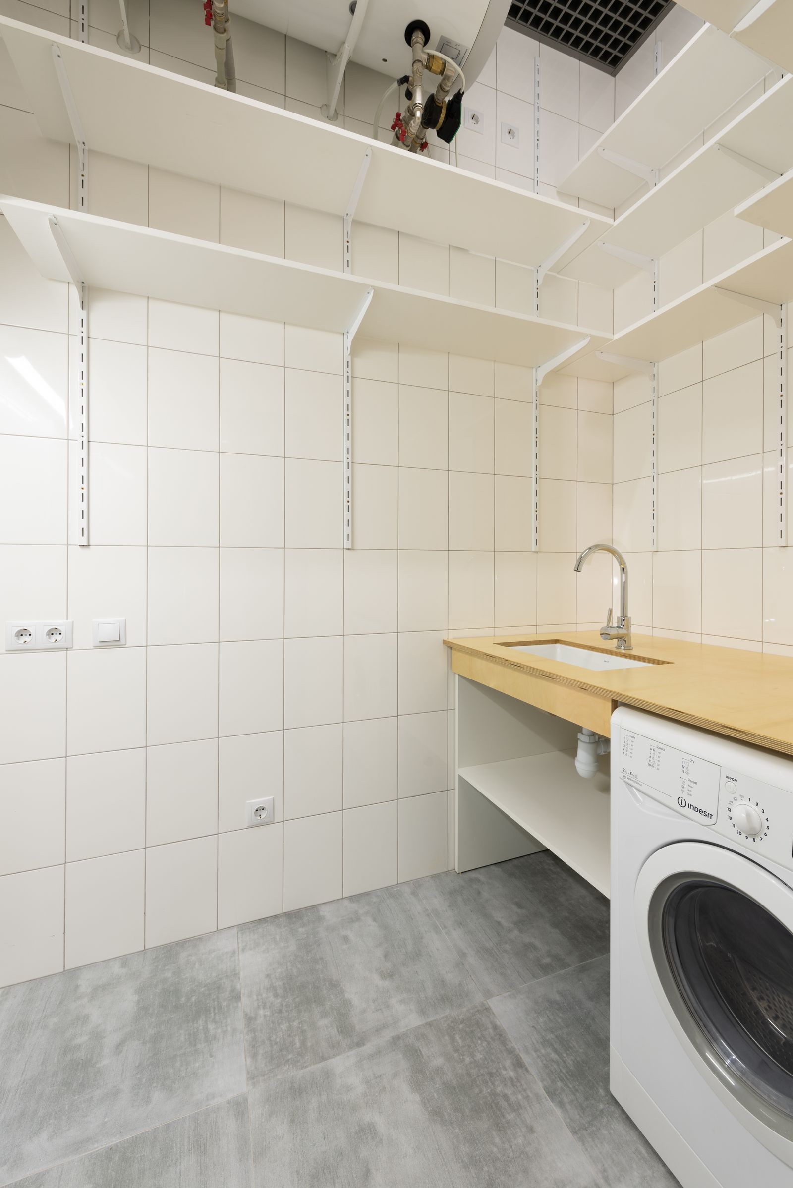 Laundry room 6
